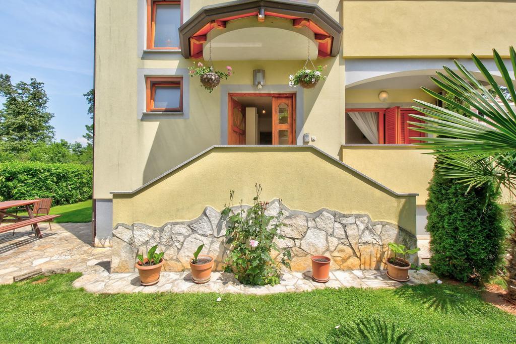 Apartments Vera Umag Exterior foto
